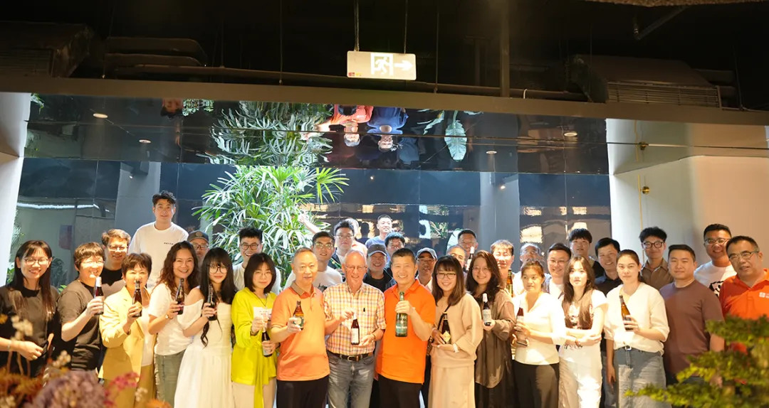 4阳春啤酒-聚会.jpg